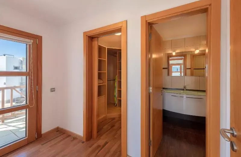 ホテル Camelot Holiday Homes By LIVVO