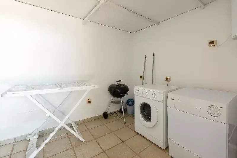 ホテル Camelot Holiday Homes By LIVVO