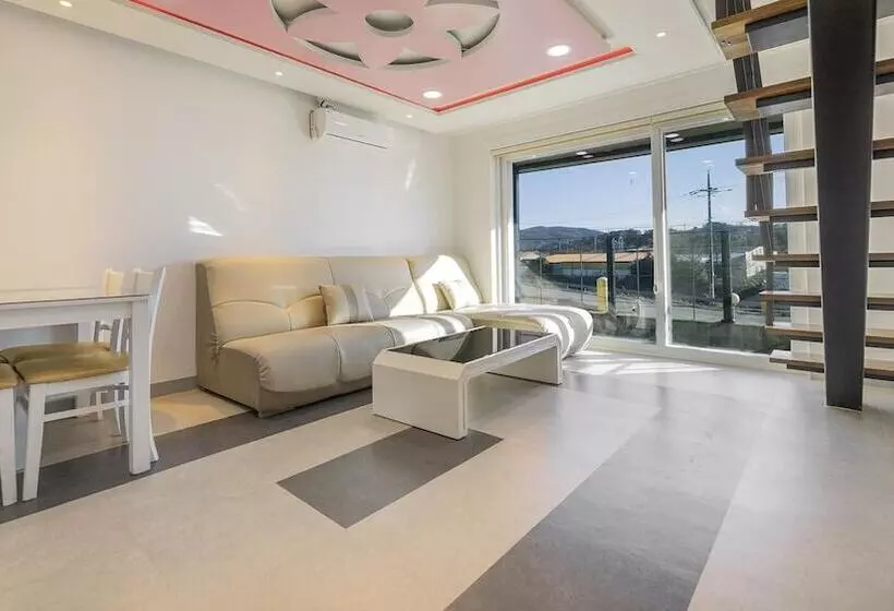 Gyeongju The One Pension