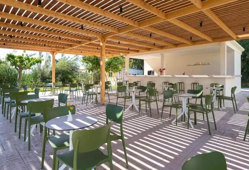 Hotelli Afandou Bay Village