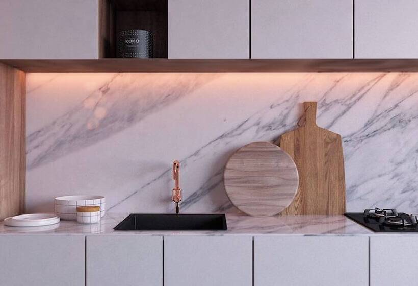 هتل Gajrash Suites