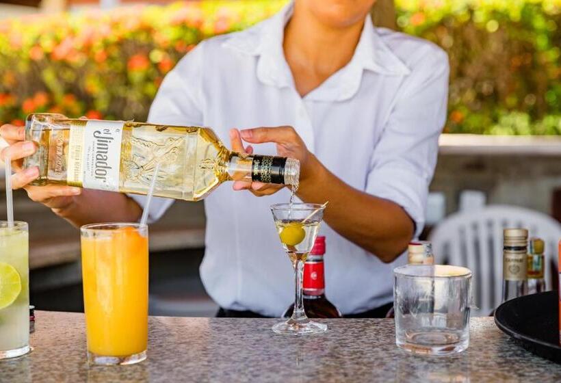 Отель Mirai Beach