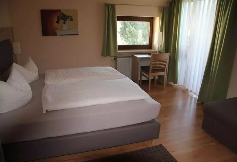 Hotelli Annas Gastehaus