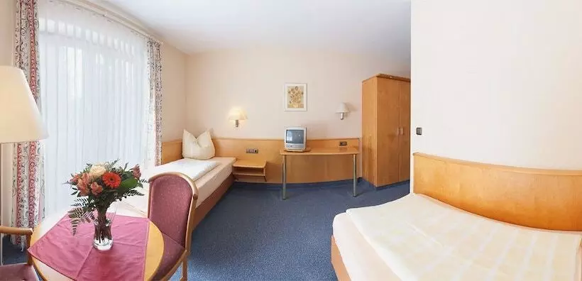 Hotelli Annas Gastehaus