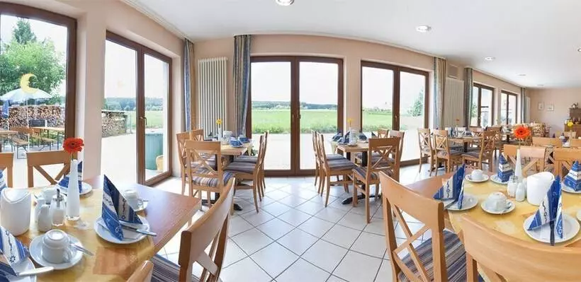 Hotelli Annas Gastehaus