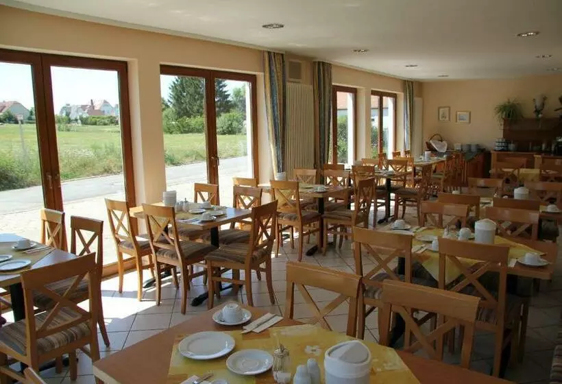 Hotelli Annas Gastehaus