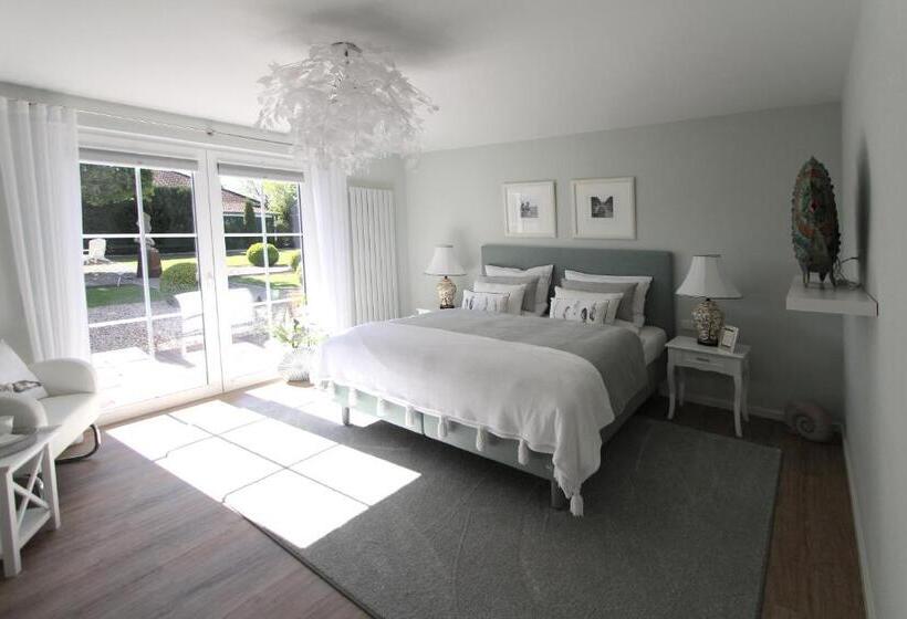 Отель Green Cottage