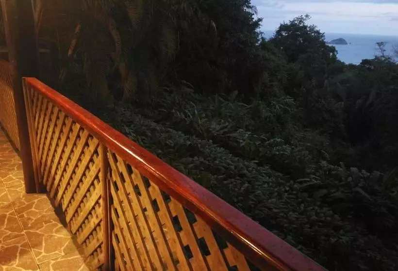 Hotelli Manuel Antonio Park House  Adults Only