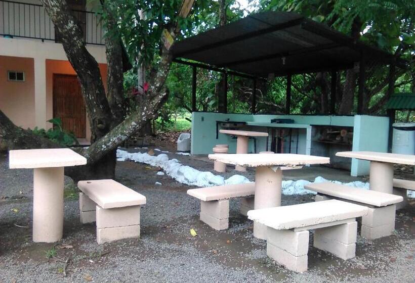 בית מלון כפרי Mapi's Cabins