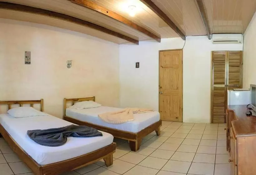 Hotelli Mapi's Cabins