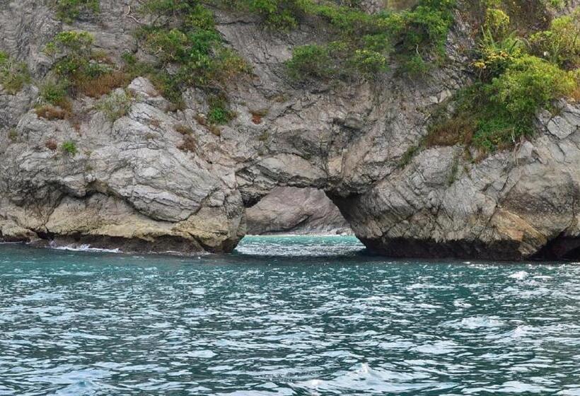 בית מלון כפרי Mapi's Cabins