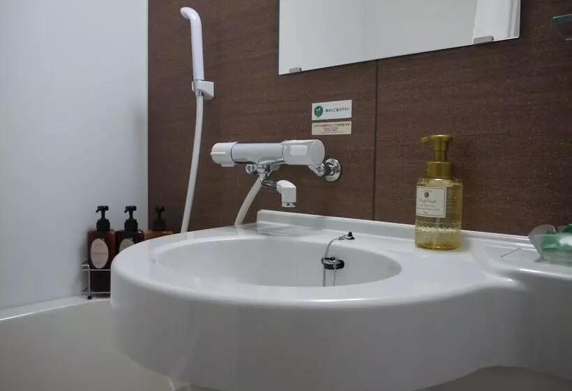 Hotelli Route Inn Takamatsu Yashima