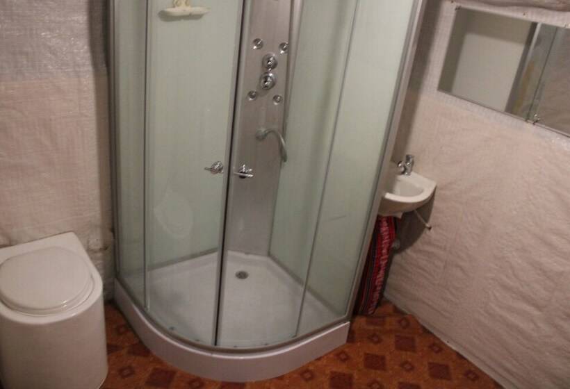 ホテル Titicaca Floating Lodge