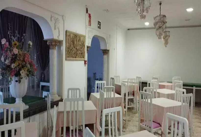 簡易ホテル Valles