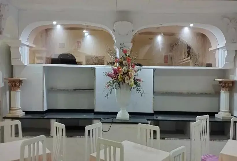 簡易ホテル Valles