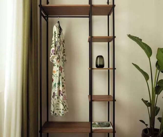 Batimont Suites & Apartments