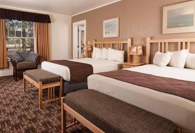Hotelli Old Faithful Inn Inside The Park