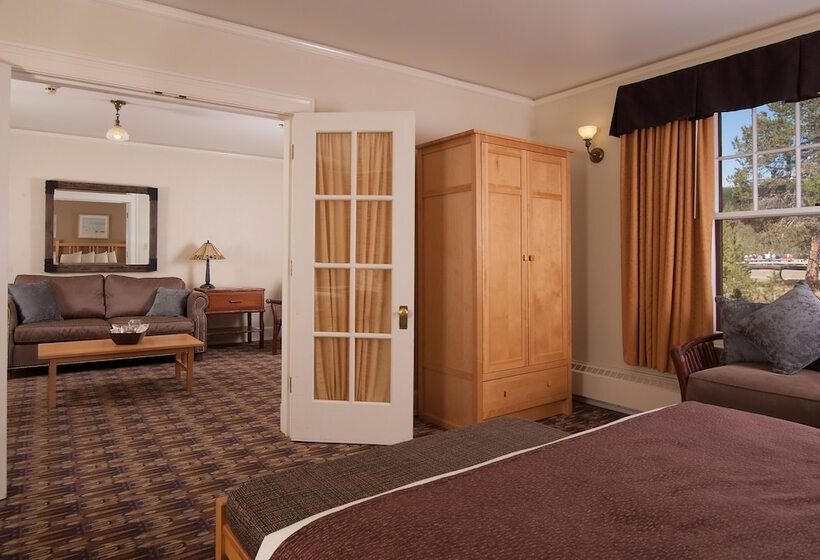 فندق Old Faithful Inn Inside The Park