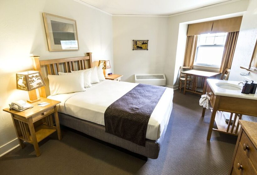 فندق Old Faithful Inn Inside The Park