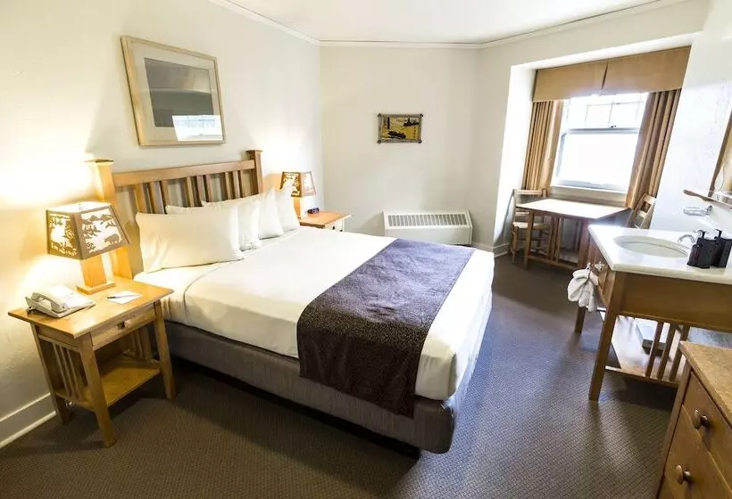 Hotelli Old Faithful Inn Inside The Park