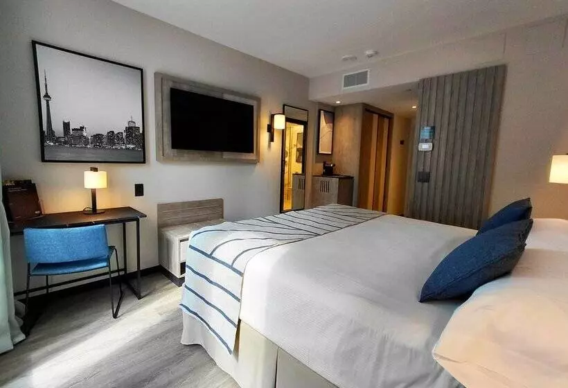 Hotel Riu Plaza Toronto