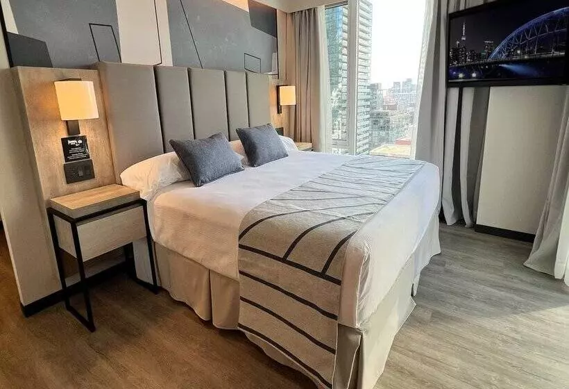 Hotel Riu Plaza Toronto