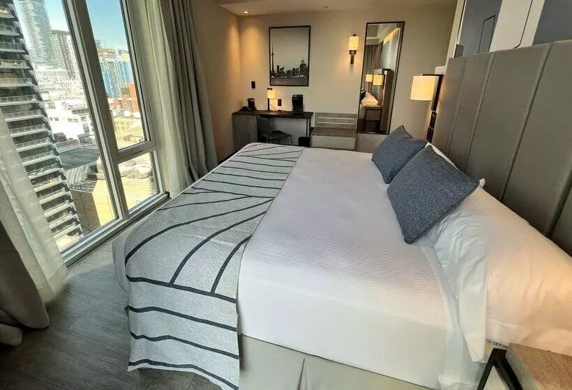 Hotel Riu Plaza Toronto