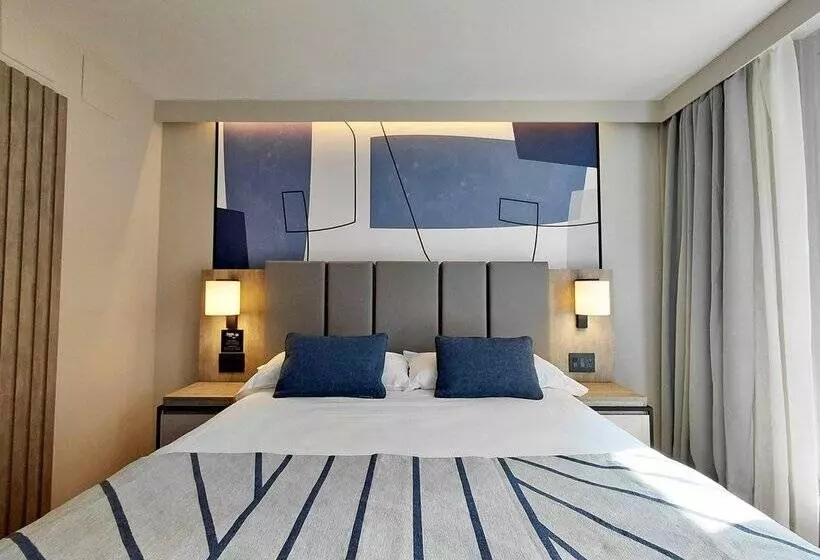 Hotel Riu Plaza Toronto