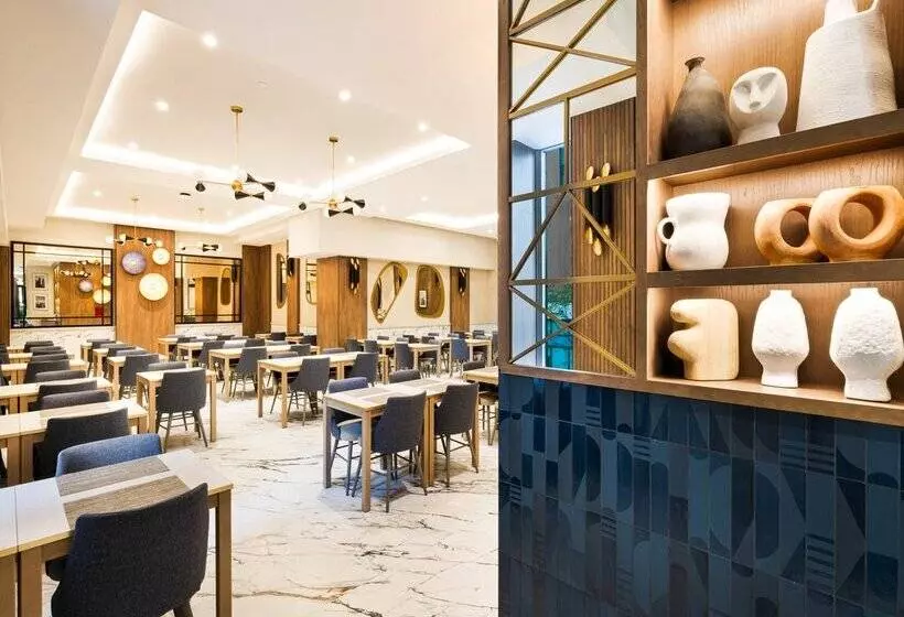 Hotel Riu Plaza Toronto