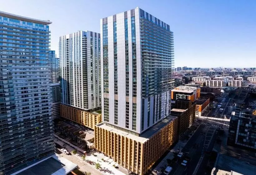 Hotel Riu Plaza Toronto