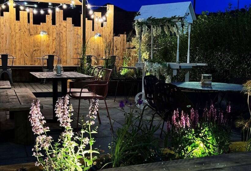 בית מלון כפרי The Stroud