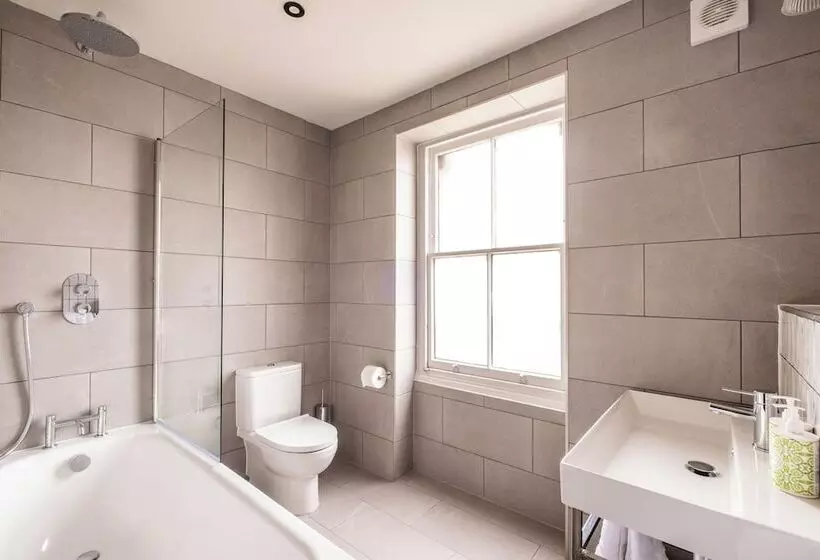 ホテル The Stroud