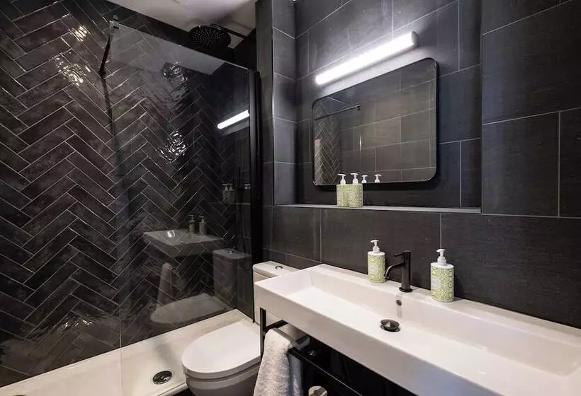 ホテル The Stroud