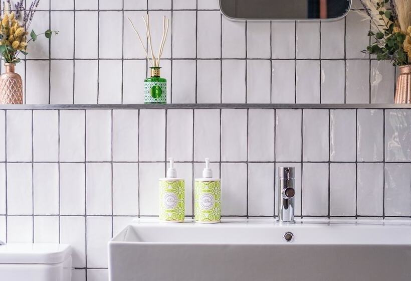 בית מלון כפרי The Stroud