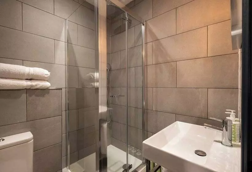 ホテル The Stroud