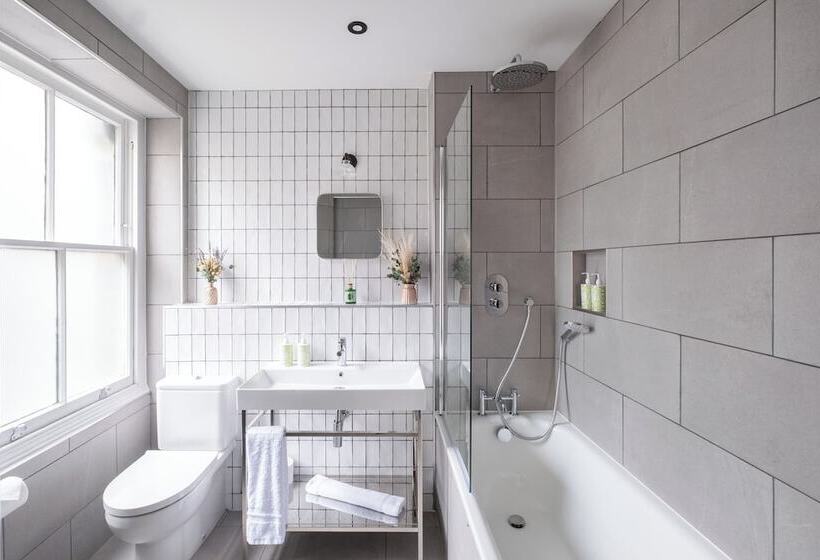 בית מלון כפרי The Stroud