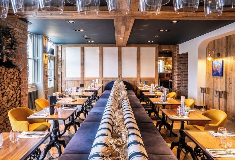 בית מלון כפרי The Stroud