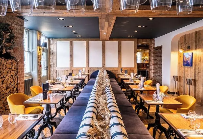 ホテル The Stroud