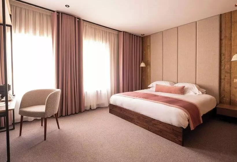 ホテル The Stroud