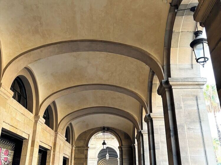 Hostal Porxos Garden