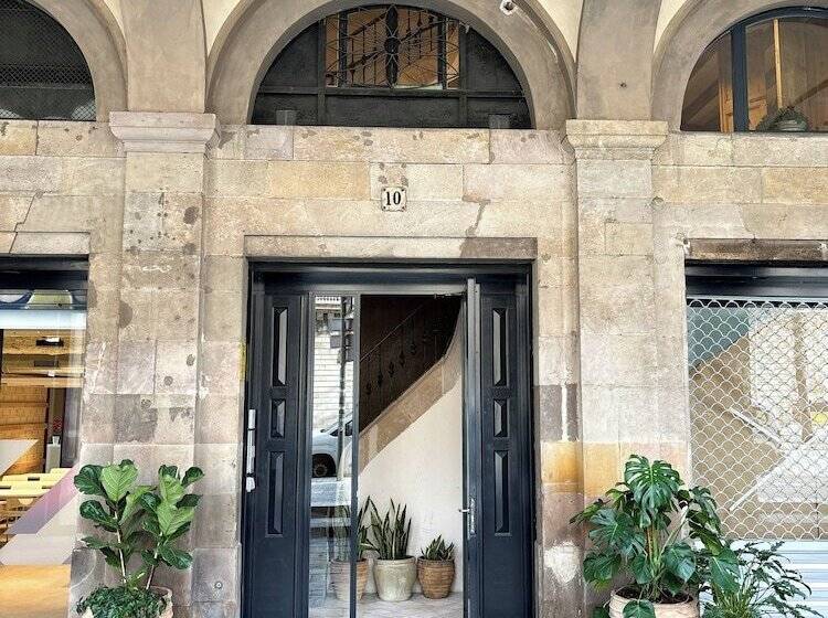 Hostal Porxos Garden