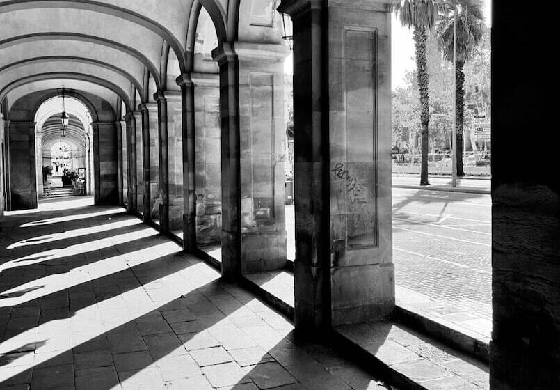 Hostal Porxos Garden