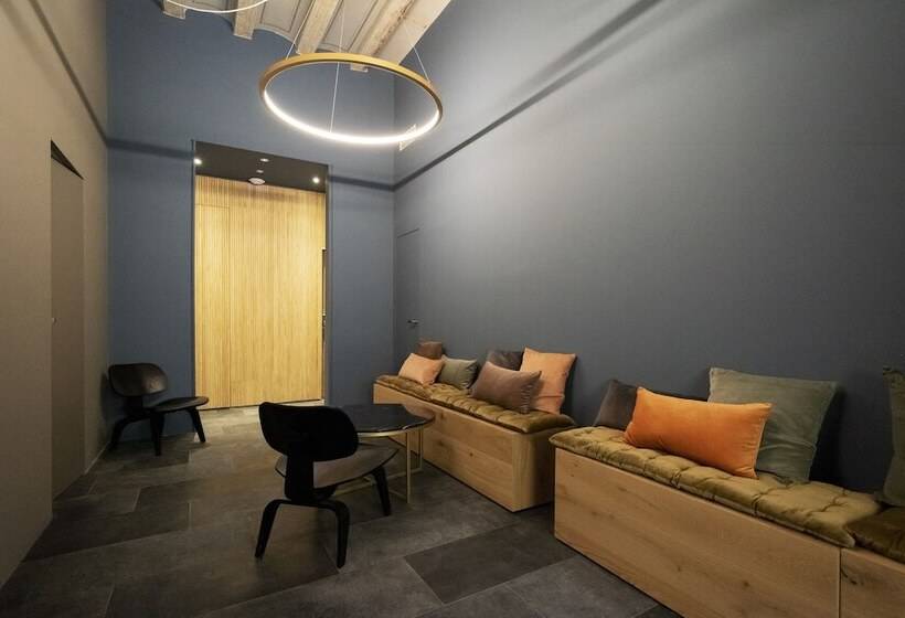 Hostal Porxos Garden