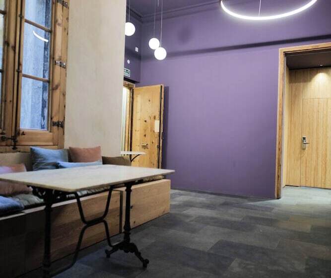 Hostal Porxos Garden