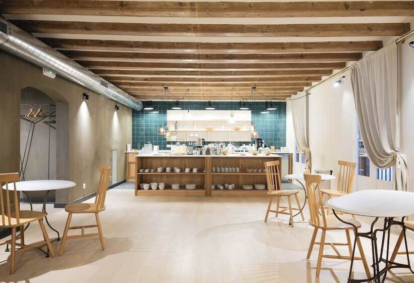 Hostal Porxos Garden