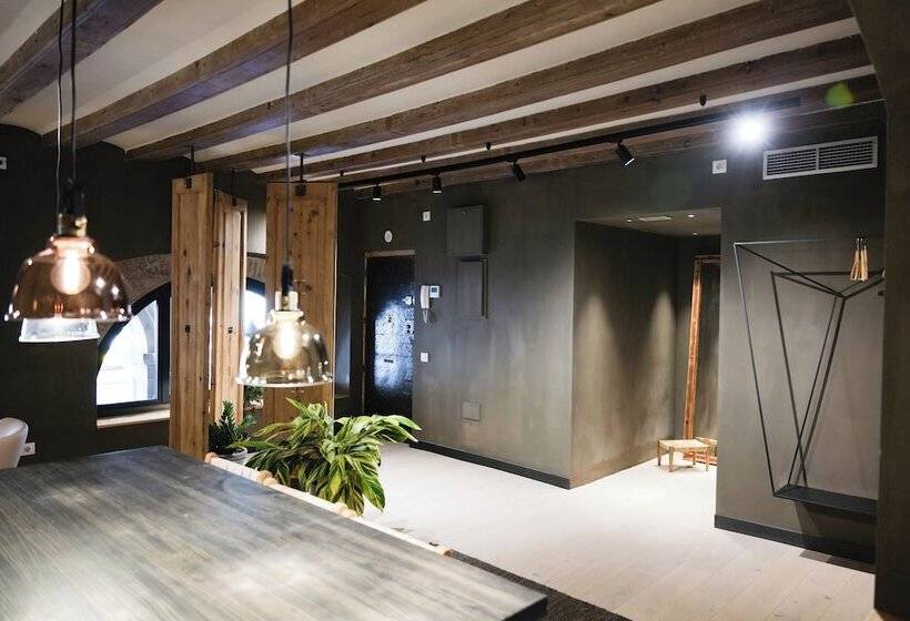 Hostal Porxos Garden