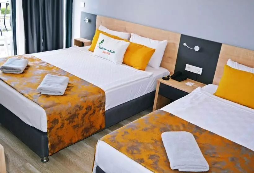 Hotel Clover Magic Park Side