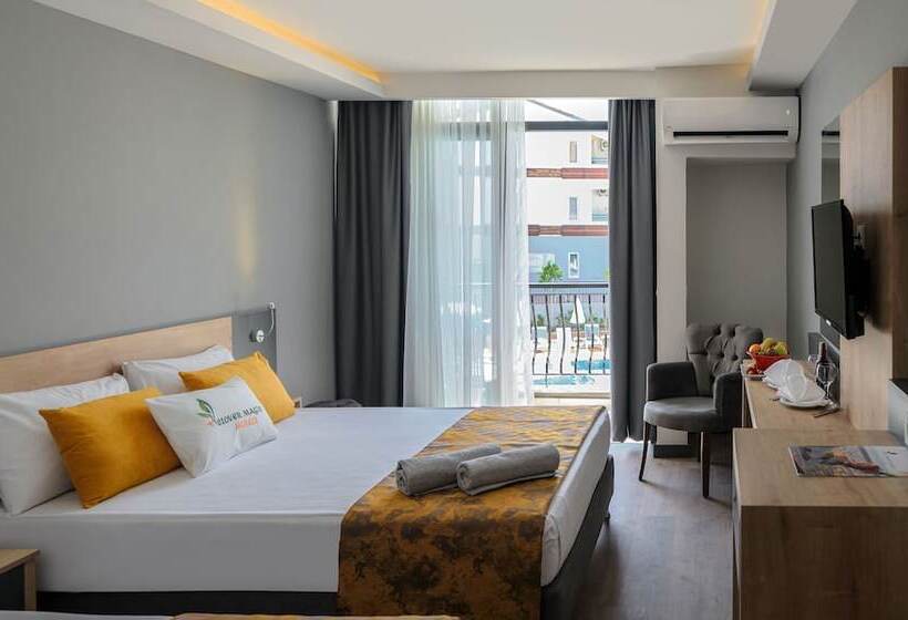 Hotel Clover Magic Park Side