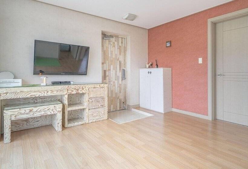 Gapyeong Applerotgi Pension