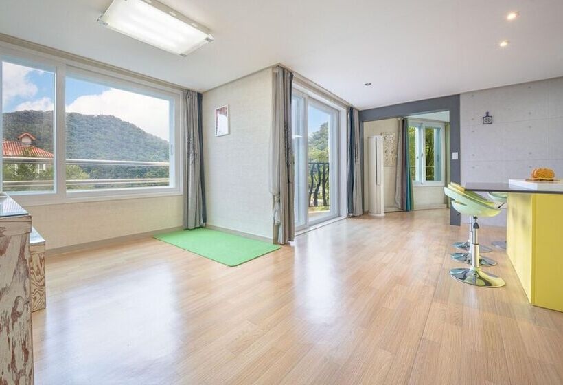 Gapyeong Applerotgi Pension